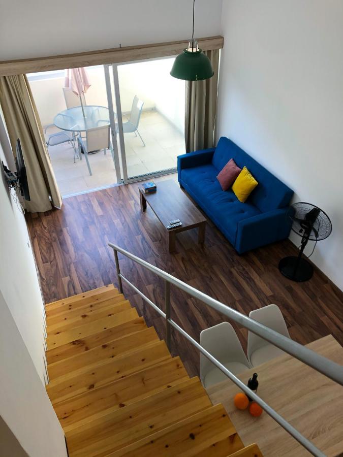 Cozy Loft Apartment アヤナパ エクステリア 写真