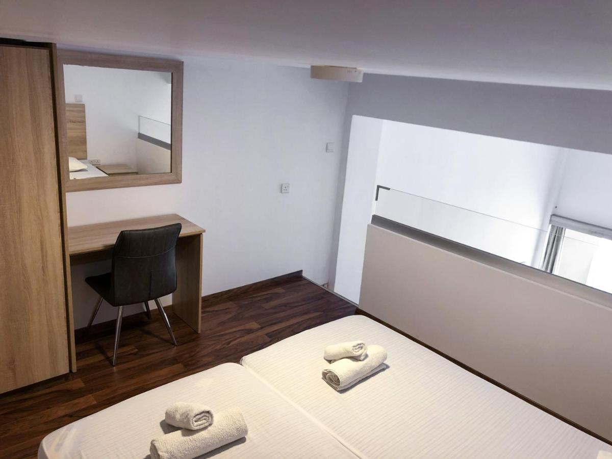 Cozy Loft Apartment アヤナパ エクステリア 写真